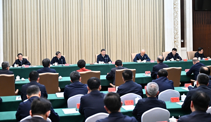 ??2月8日上午，中共中央總書記、國家主席、中央軍委主席習(xí)近平在吉林省長春市聽取吉林省委和省政府工作匯報(bào)，發(fā)表了重要講話。